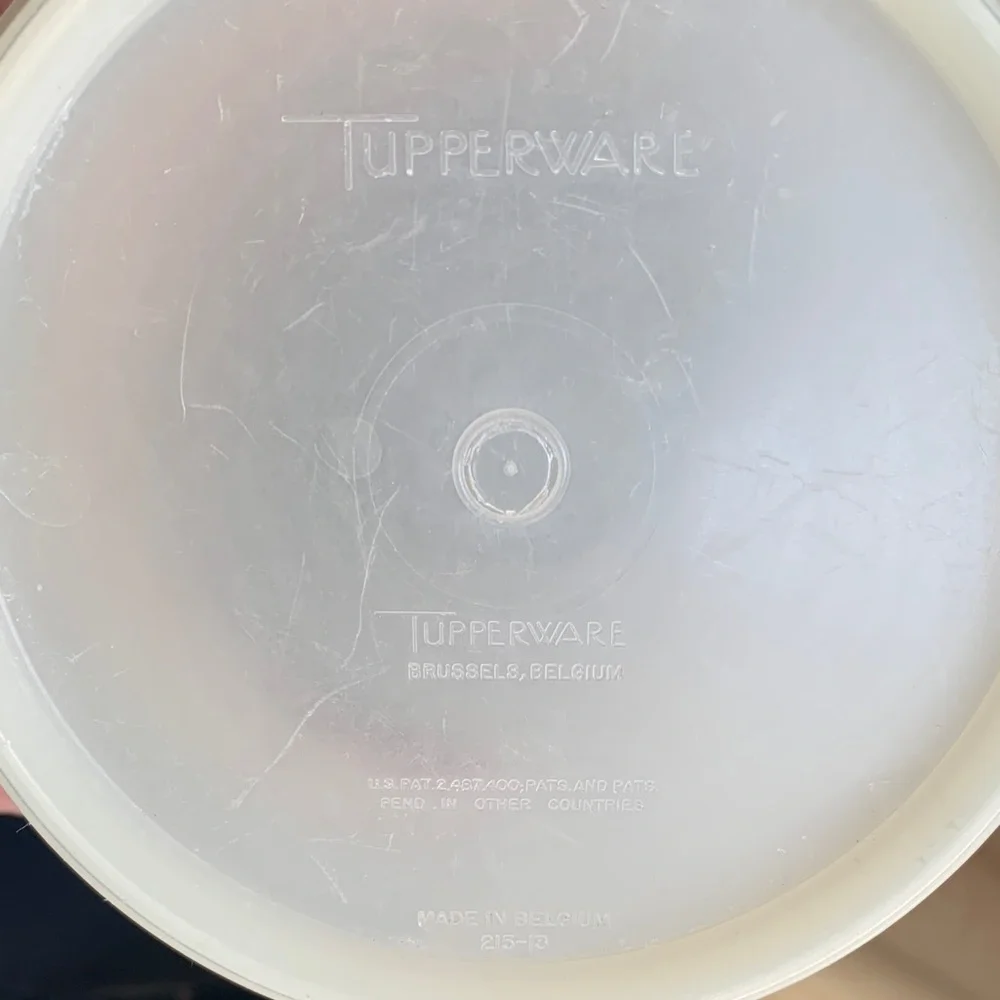 Tupperware Vintage 8.5” Tall Cylinder Storage Container with Lid 261-15
